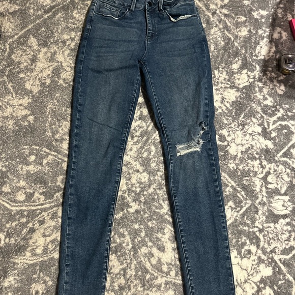 Windsor - Picture 3 of 4